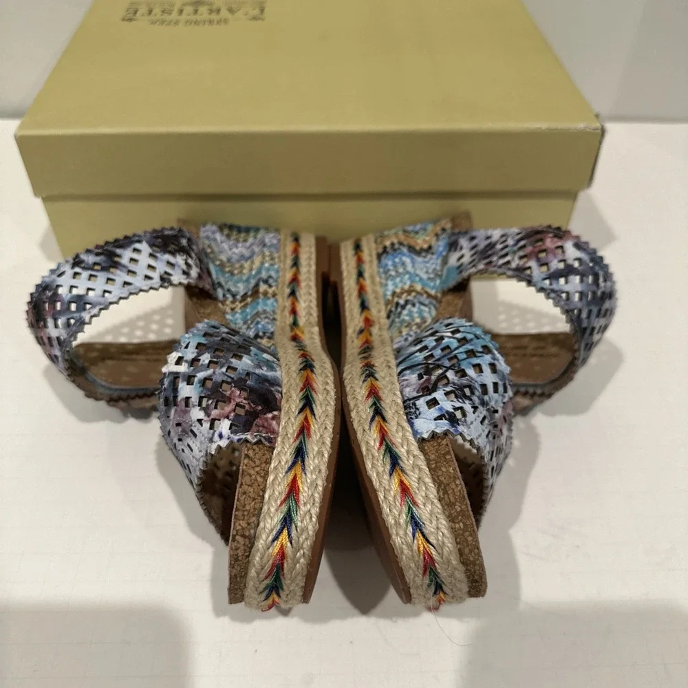 L'Artiste by Spring Step Size 35/ US 5 Evesgarden Floral Corky Wedge Sandal Blue